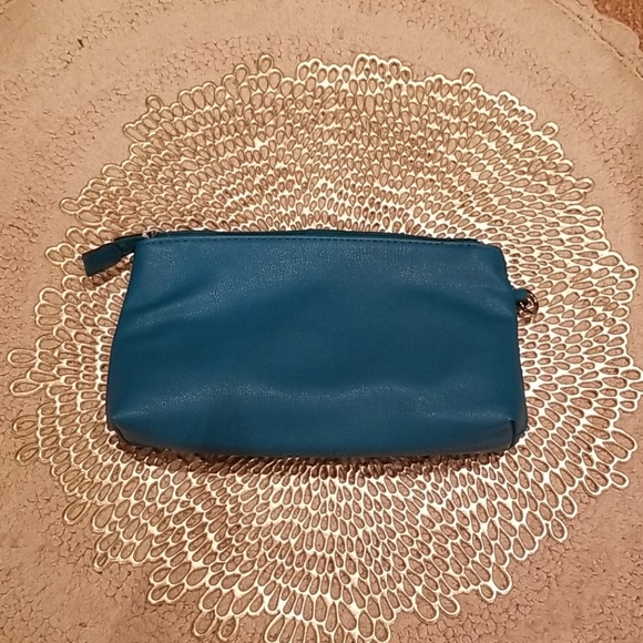 London Fog Embossed Faux Croc Tote - Picture 10 of 15